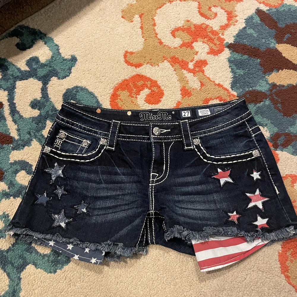 Miss Me Women's Star-Studded Jean Shorts - Dark Blue
